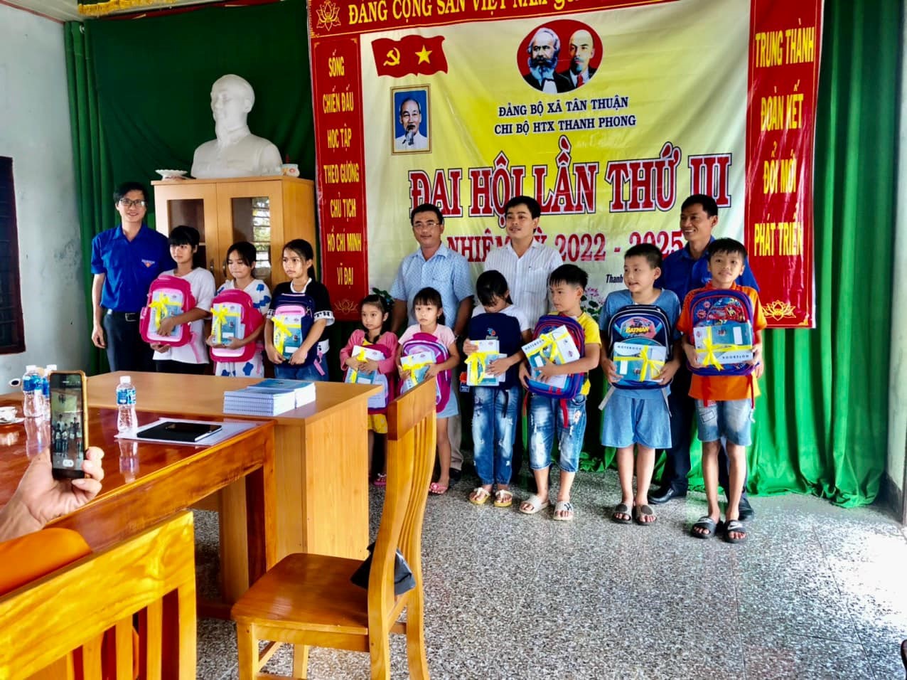 Tuyên truyền và tăng nhận thức của thế hệ trẻ tại Bình Thuận về chống đánh bắt IUU 